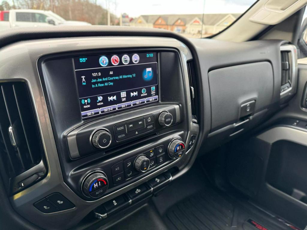 2018 Chevrolet Silverado 1500 LT photo 20