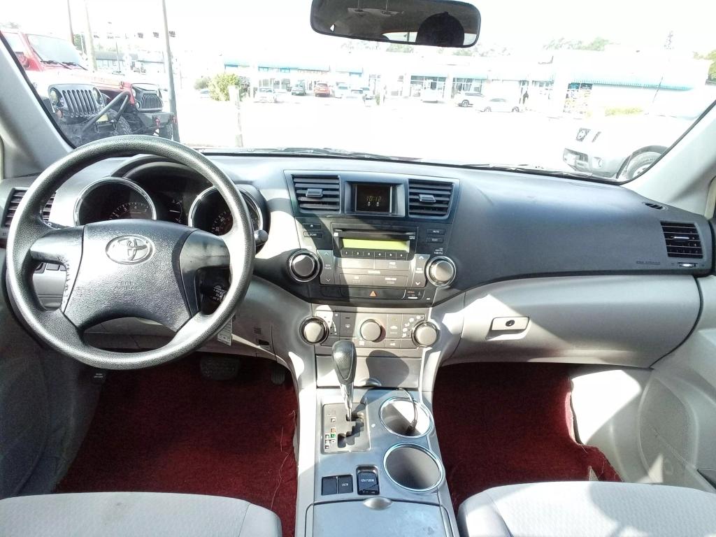 2008 Toyota Highlander Base photo 13