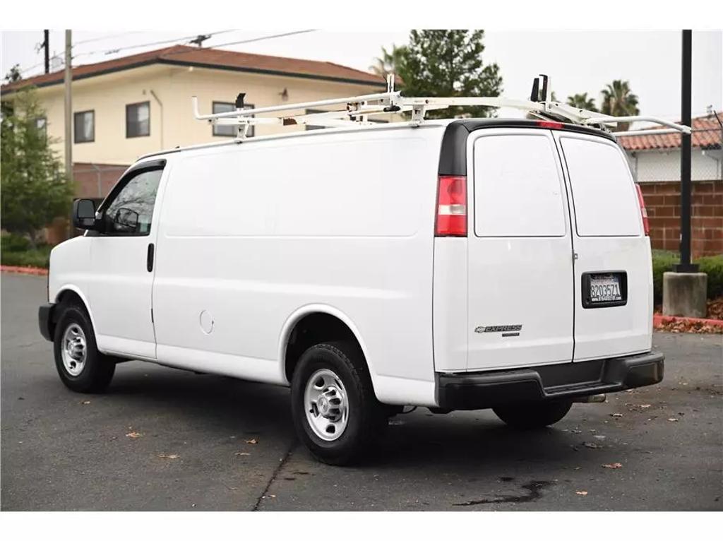 2016 Chevrolet Express Cargo Work Van photo 5