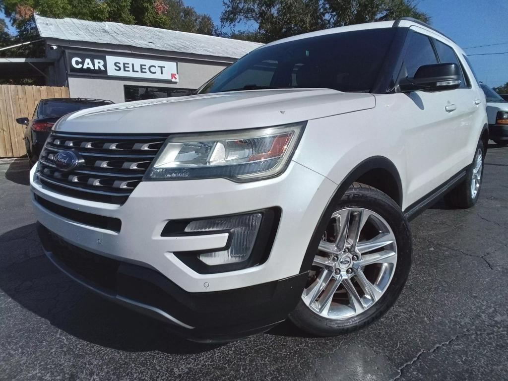 Ford Explorer's photo