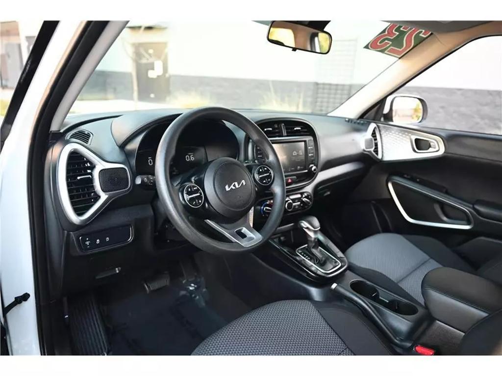 2023 Kia Soul LX photo 21