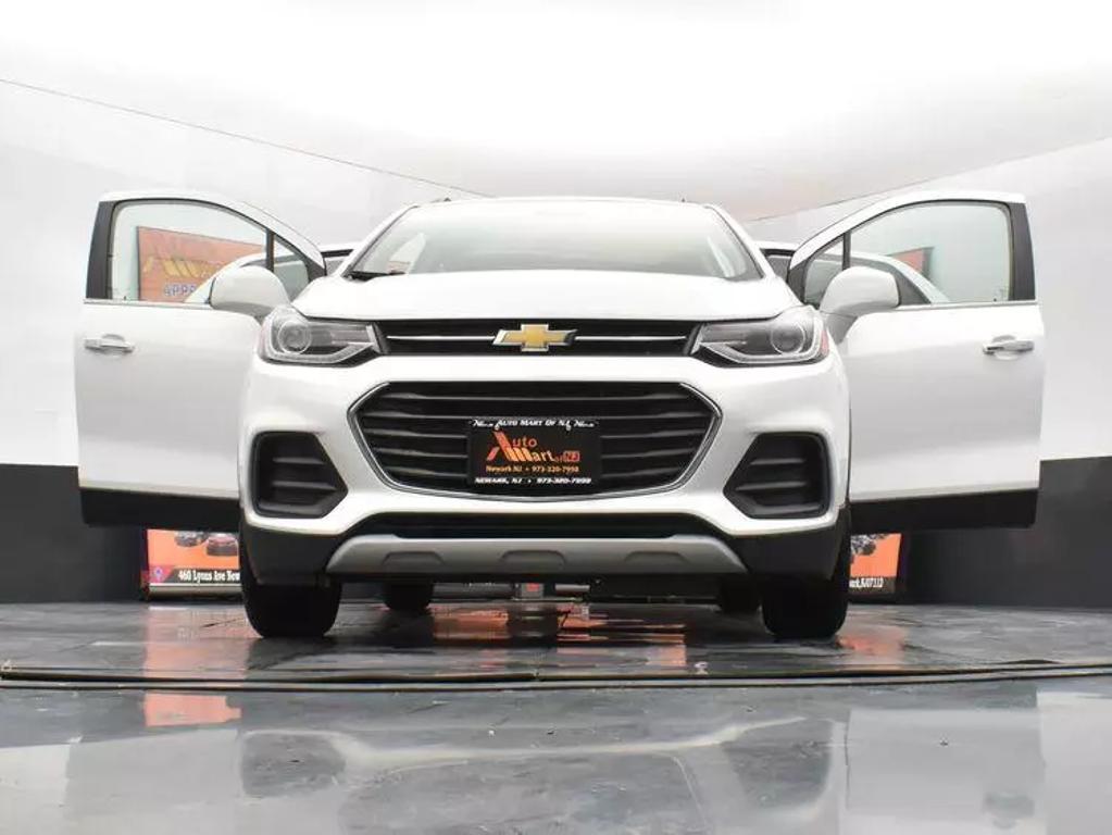 2020 Chevrolet Trax LT photo 11