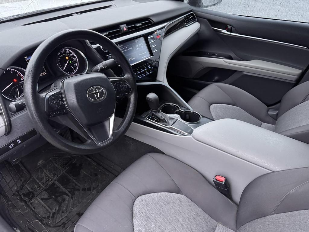 2019 Toyota Camry LE photo 9