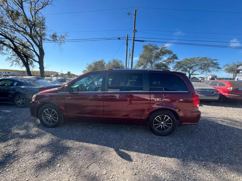 2017 Dodge Grand Caravan SXT photo 9