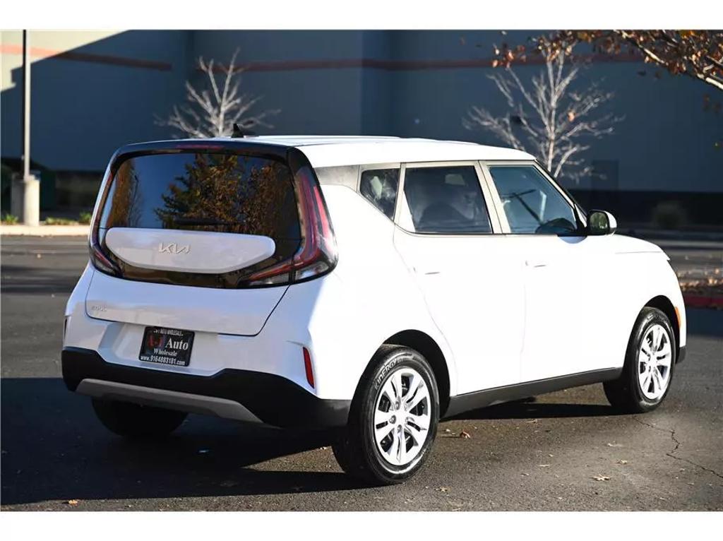 2023 Kia Soul LX photo 7