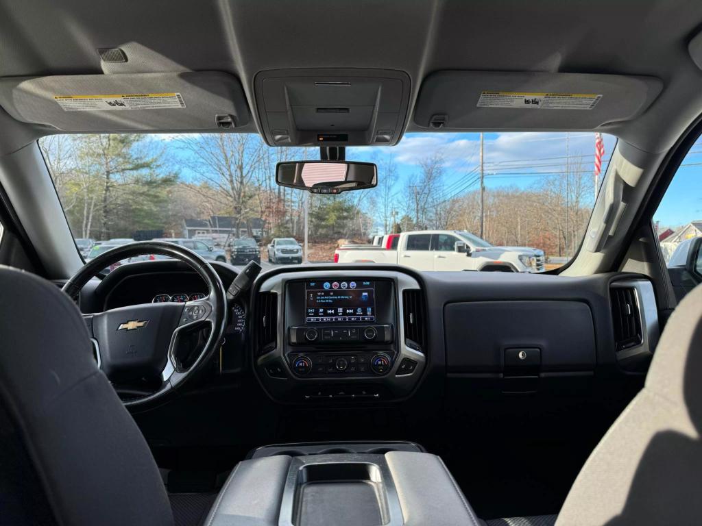 2018 Chevrolet Silverado 1500 LT photo 16