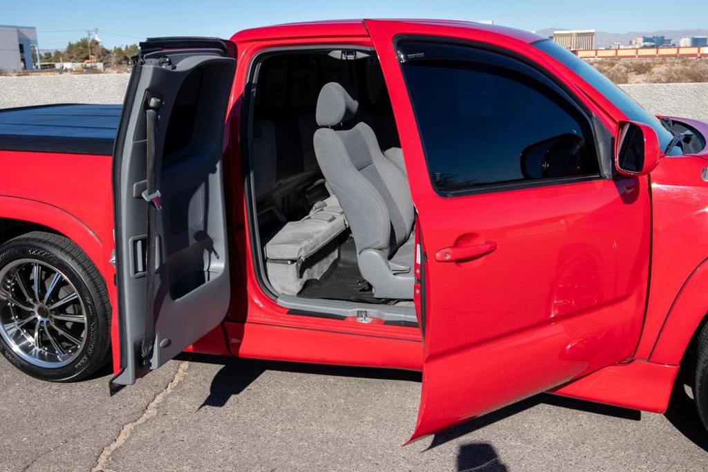 2006 Toyota Tacoma X-Runner photo 25