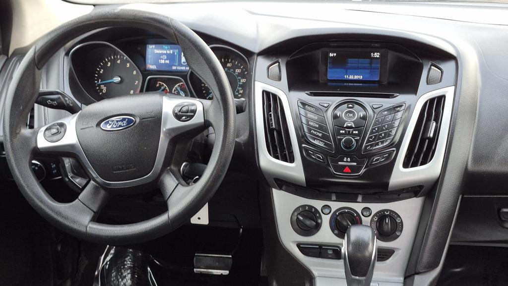 2014 Ford Focus SE photo 13