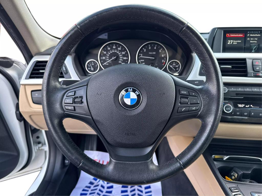 2018 BMW 3 Series 320i photo 19