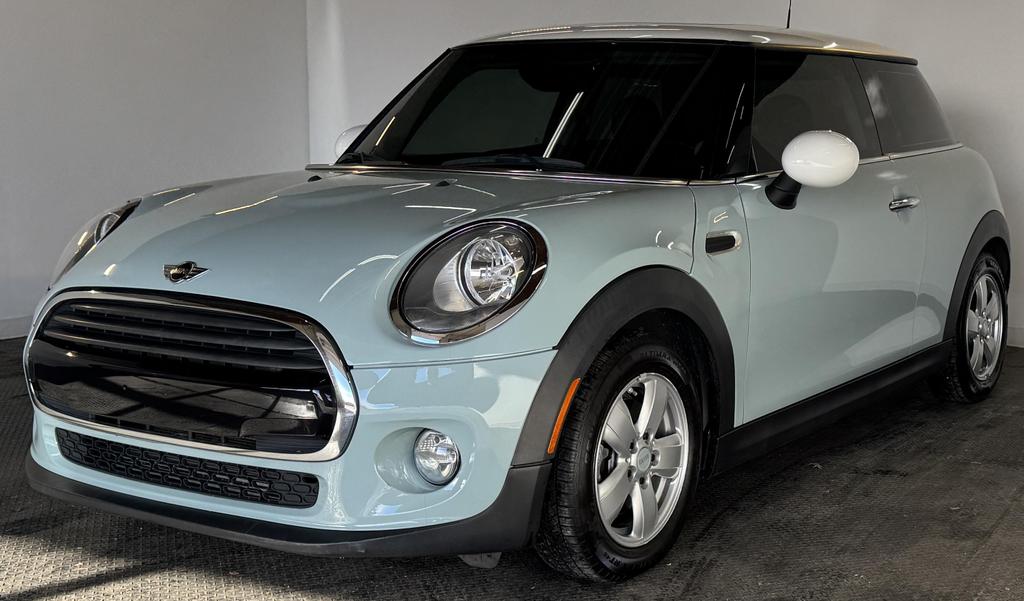 2018 MINI Cooper Base photo 2