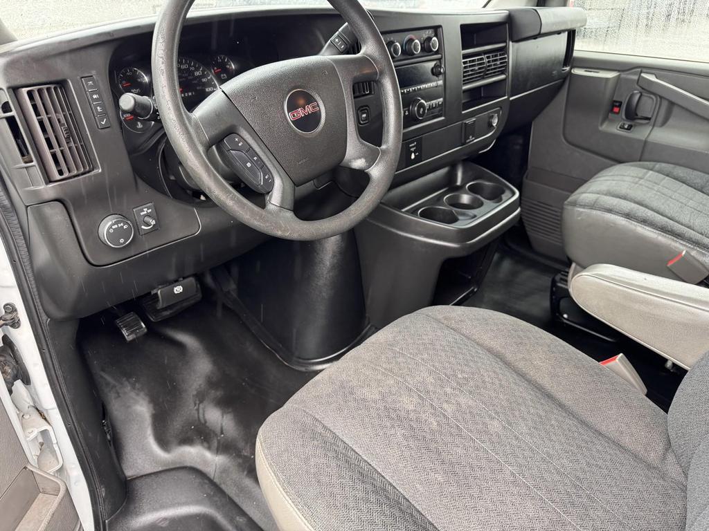 2018 GMC Savana Cargo Work Van photo 10