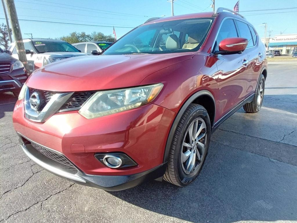 2015 Nissan Rogue SL photo 2