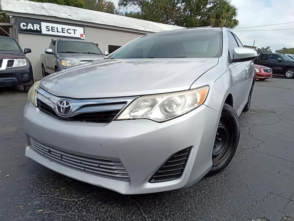 Toyota Camry's photo