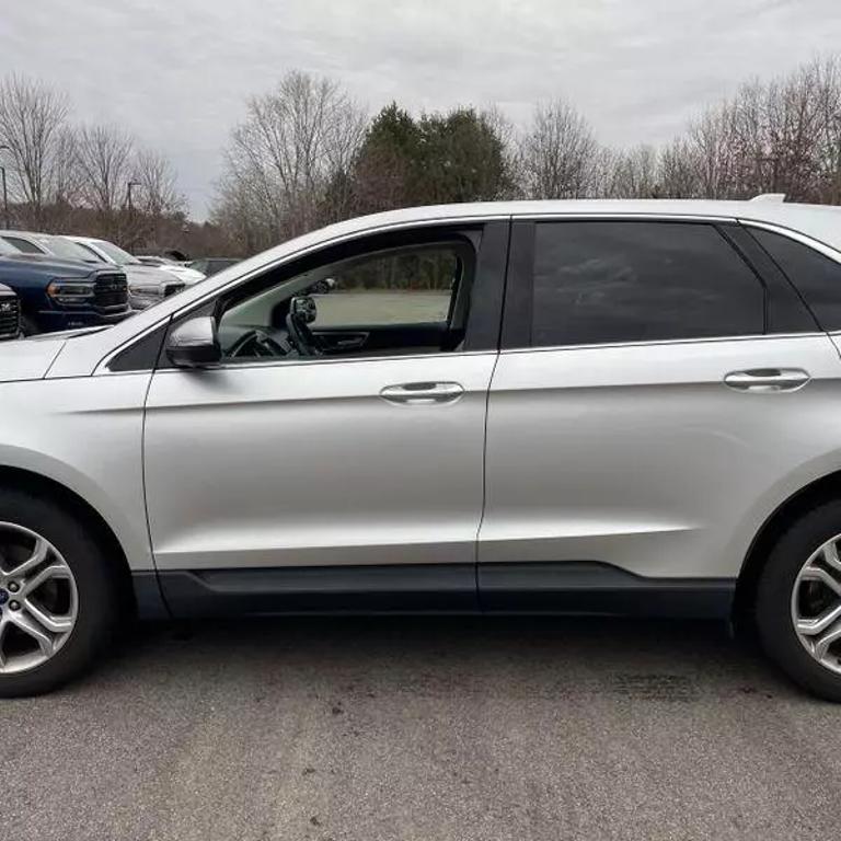 2018 Ford Edge Titanium photo 26