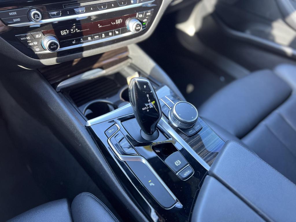 2018 BMW 5 Series 530i photo 33