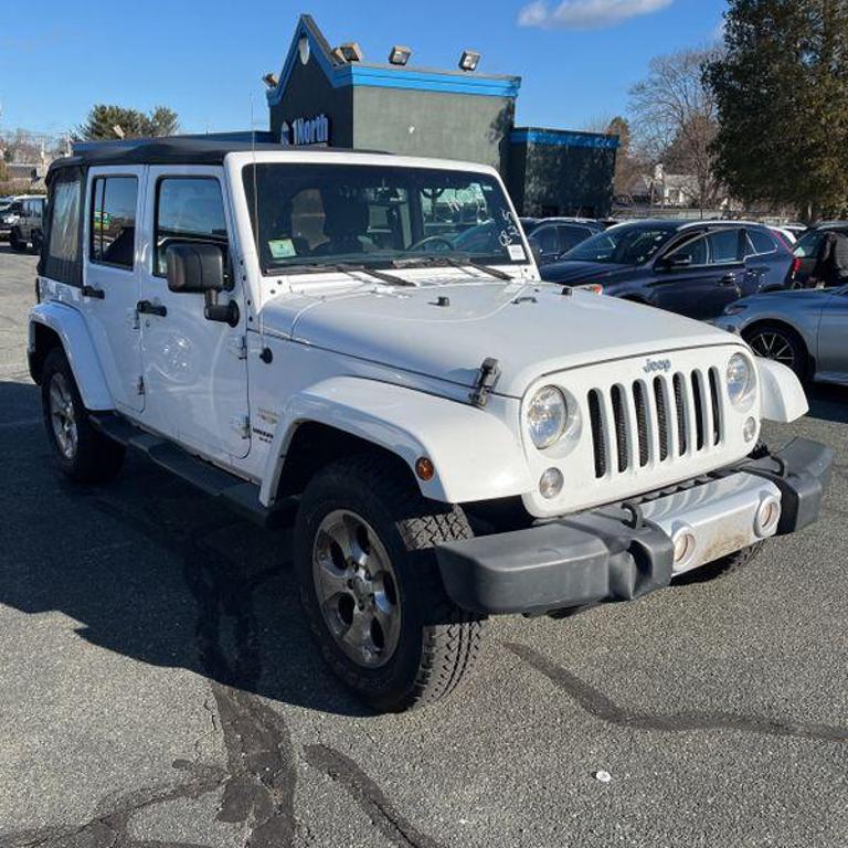 2015 Jeep Wrangler Unlimited Sahara photo 23