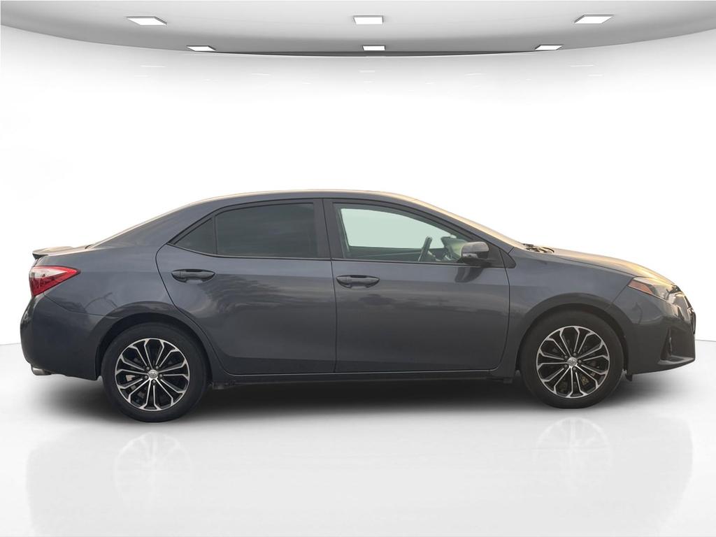 2015 Toyota Corolla L photo 3