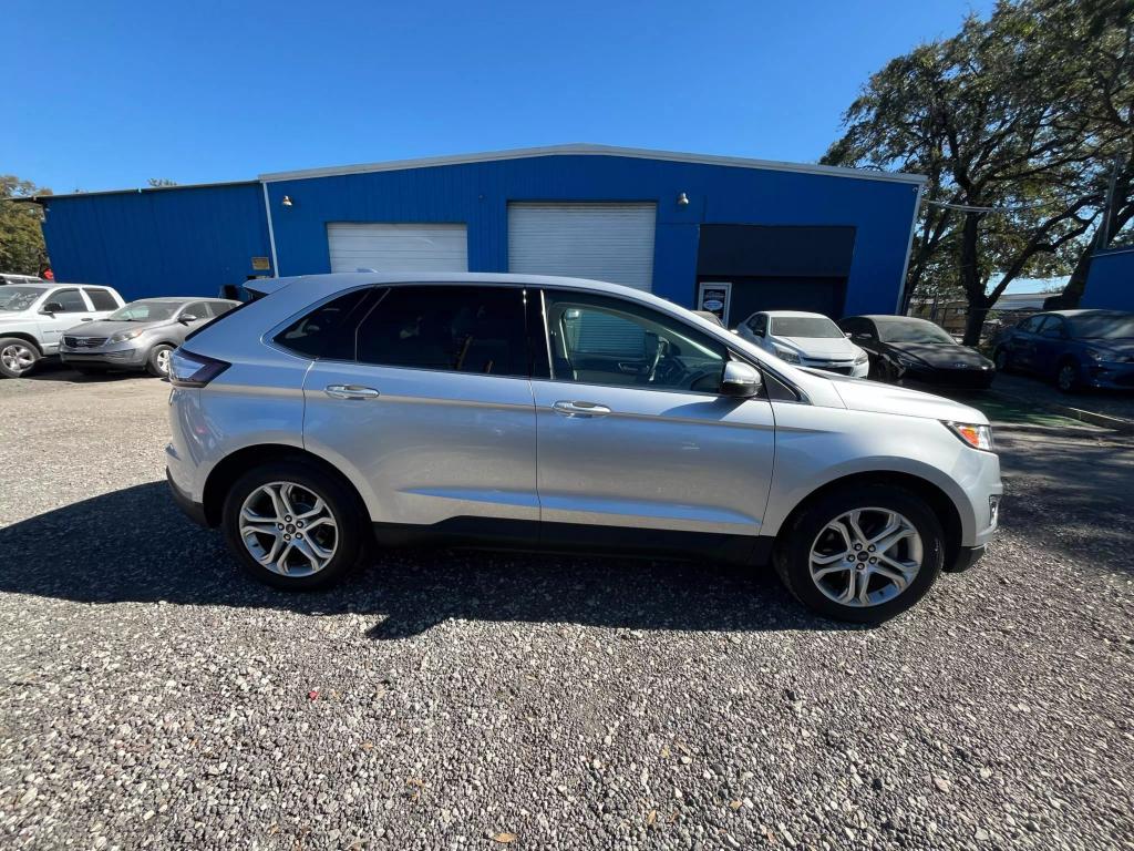 2017 Ford Edge Titanium photo 5