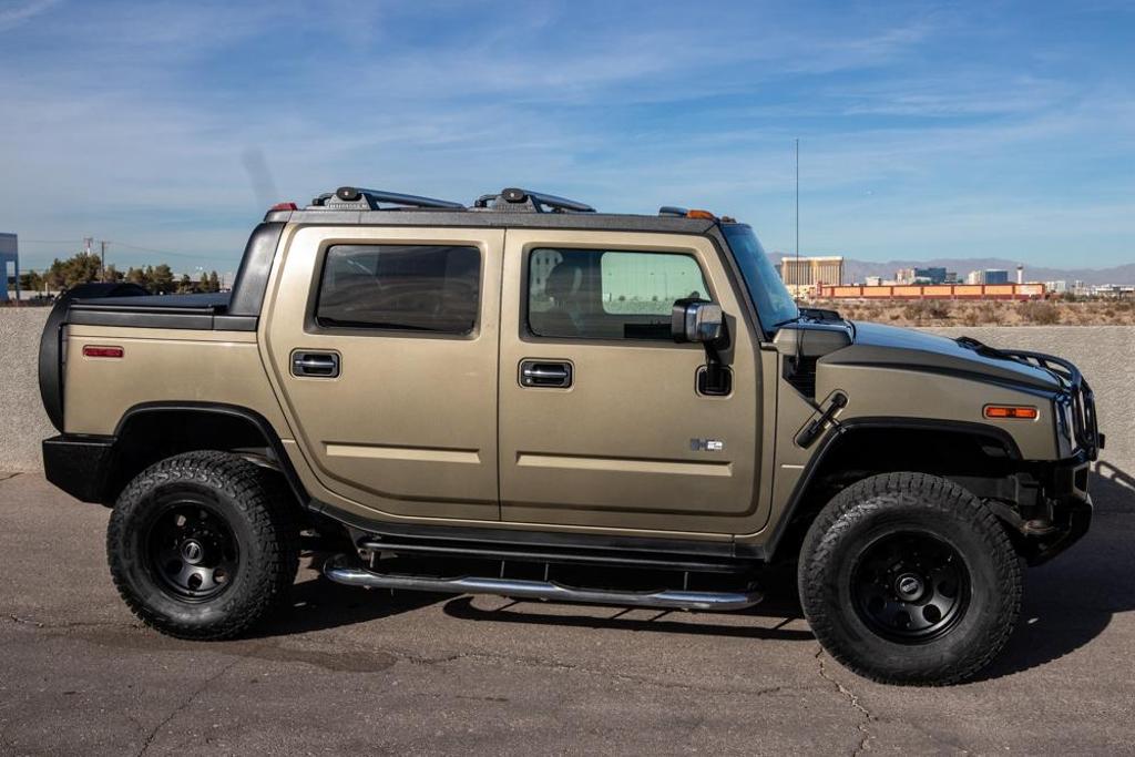 2005 Hummer H2 Base photo 8