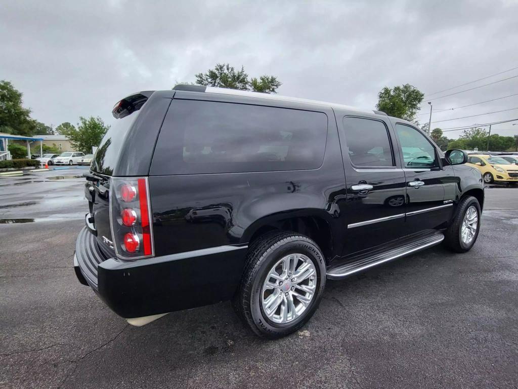 2013 GMC Yukon XL Denali photo 4