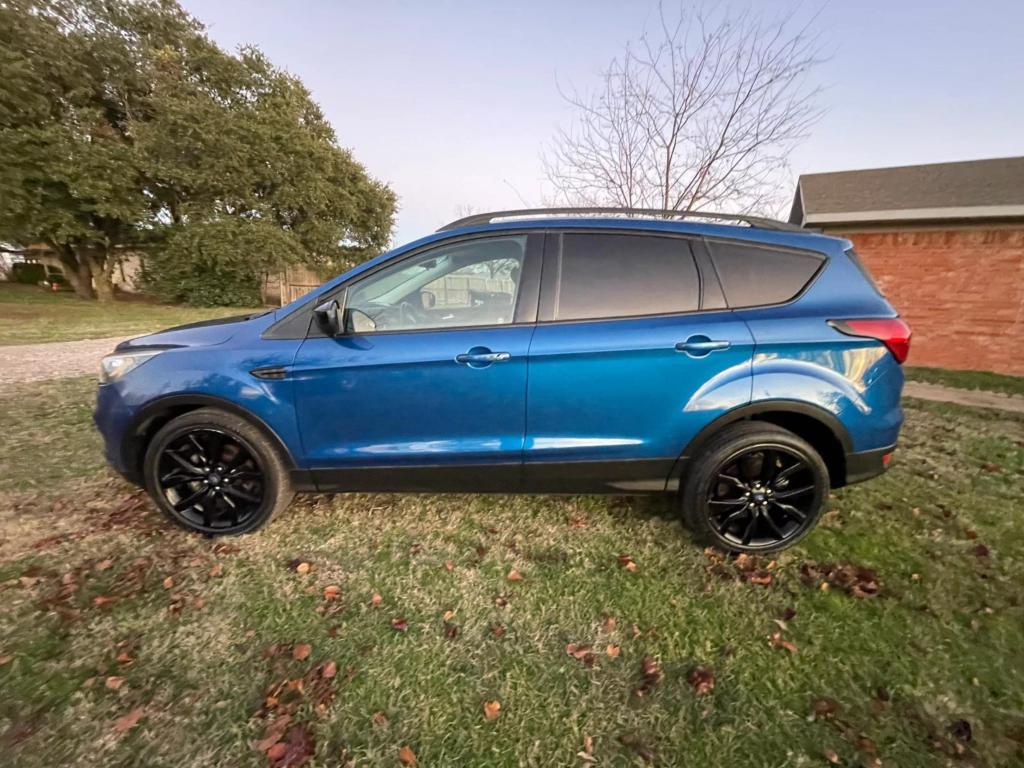 2019 Ford Escape SE photo 7