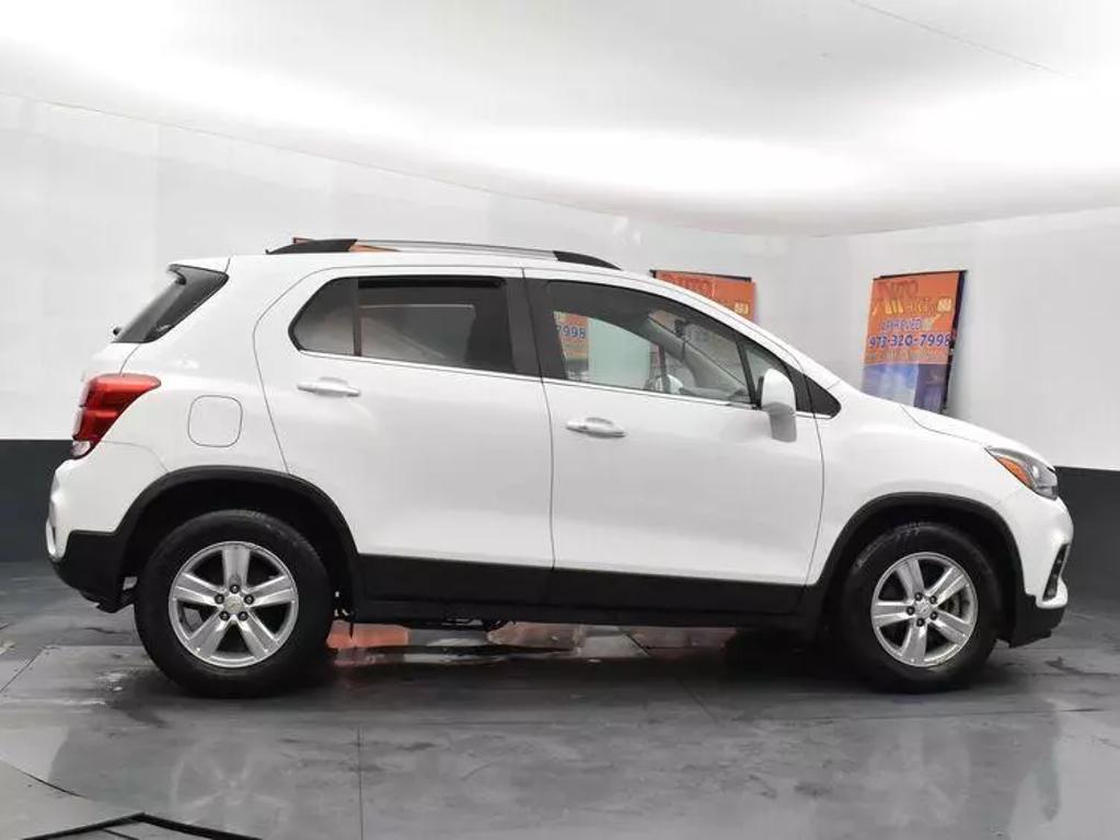 2020 Chevrolet Trax LT photo 4