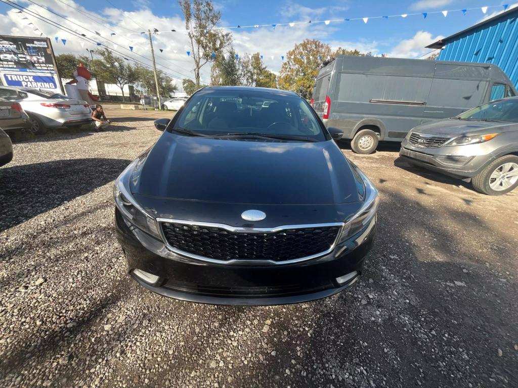 2017 Kia Forte S photo 3