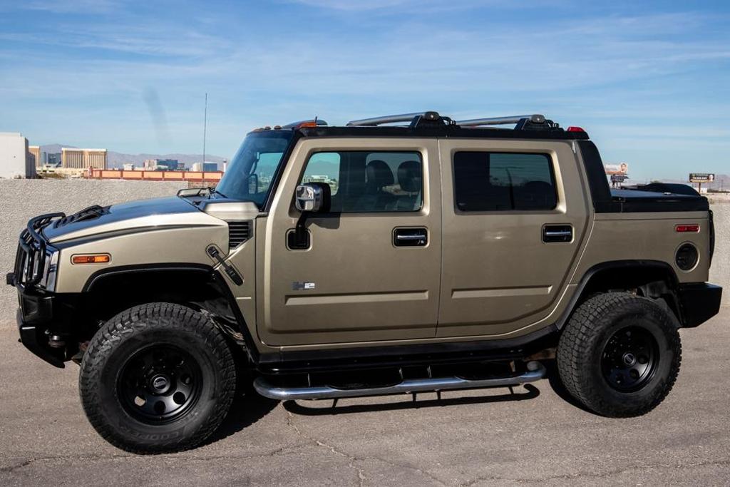 2005 Hummer H2 Base photo 2