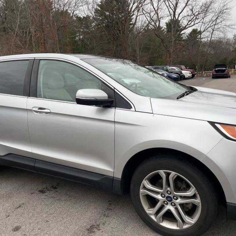 2018 Ford Edge Titanium photo 28