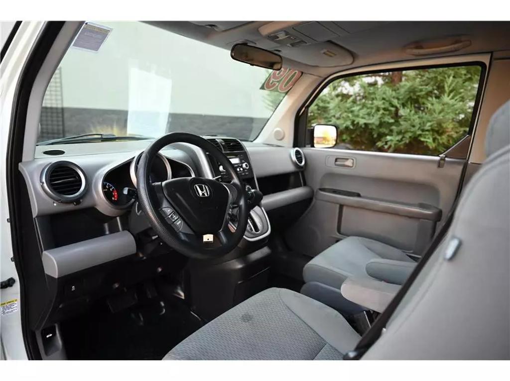 2009 Honda Element EX photo 22