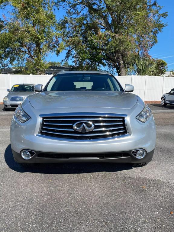 2015 INFINITI QX70 Base photo 2