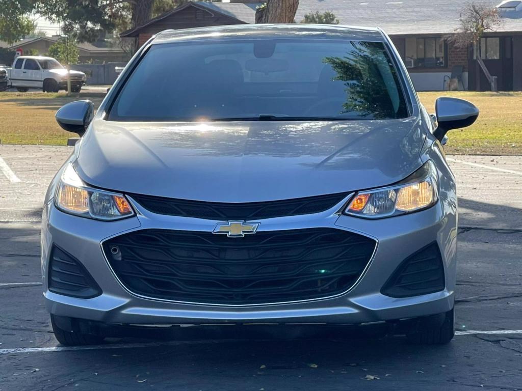 2019 Chevrolet Cruze LS photo 2