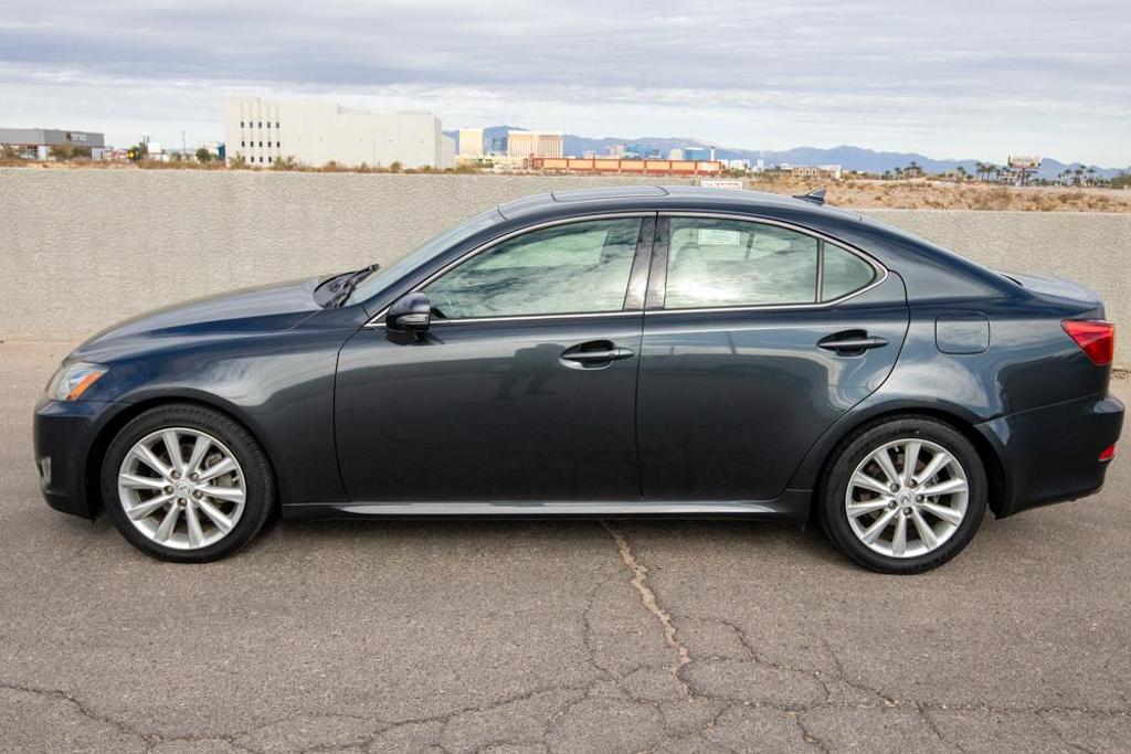 2010 Lexus IS 250 photo 2