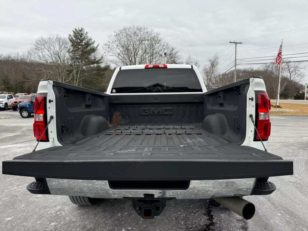 2019 GMC Sierra 3500HD Base photo 4