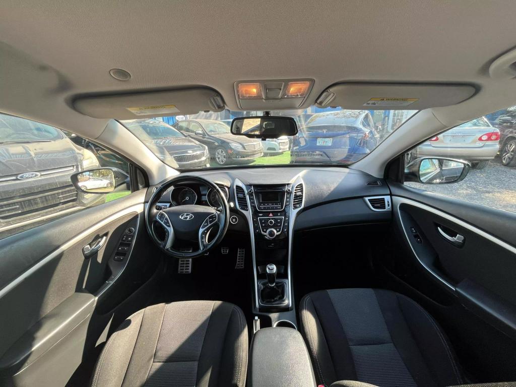 2016 Hyundai Elantra GT Base photo 14