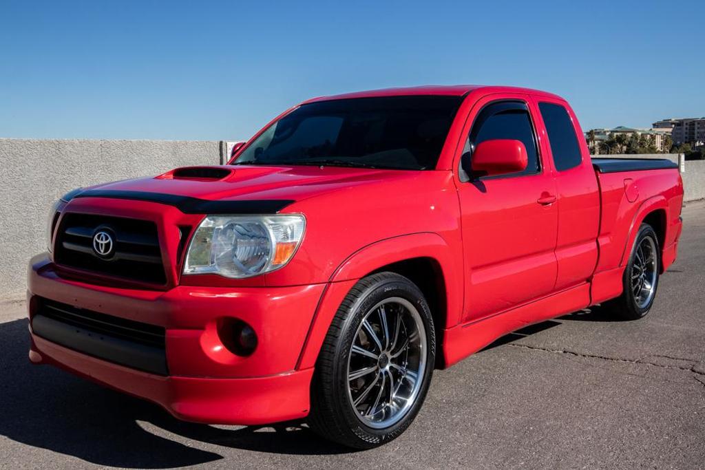 Toyota Tacoma's photo