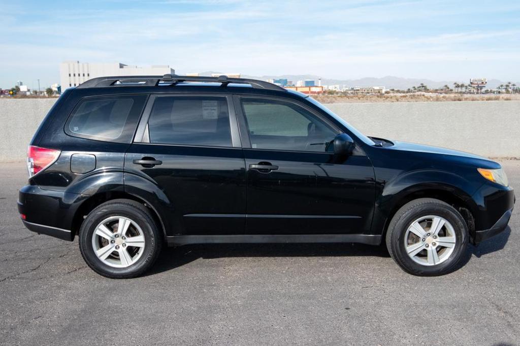 2010 Subaru Forester X photo 6