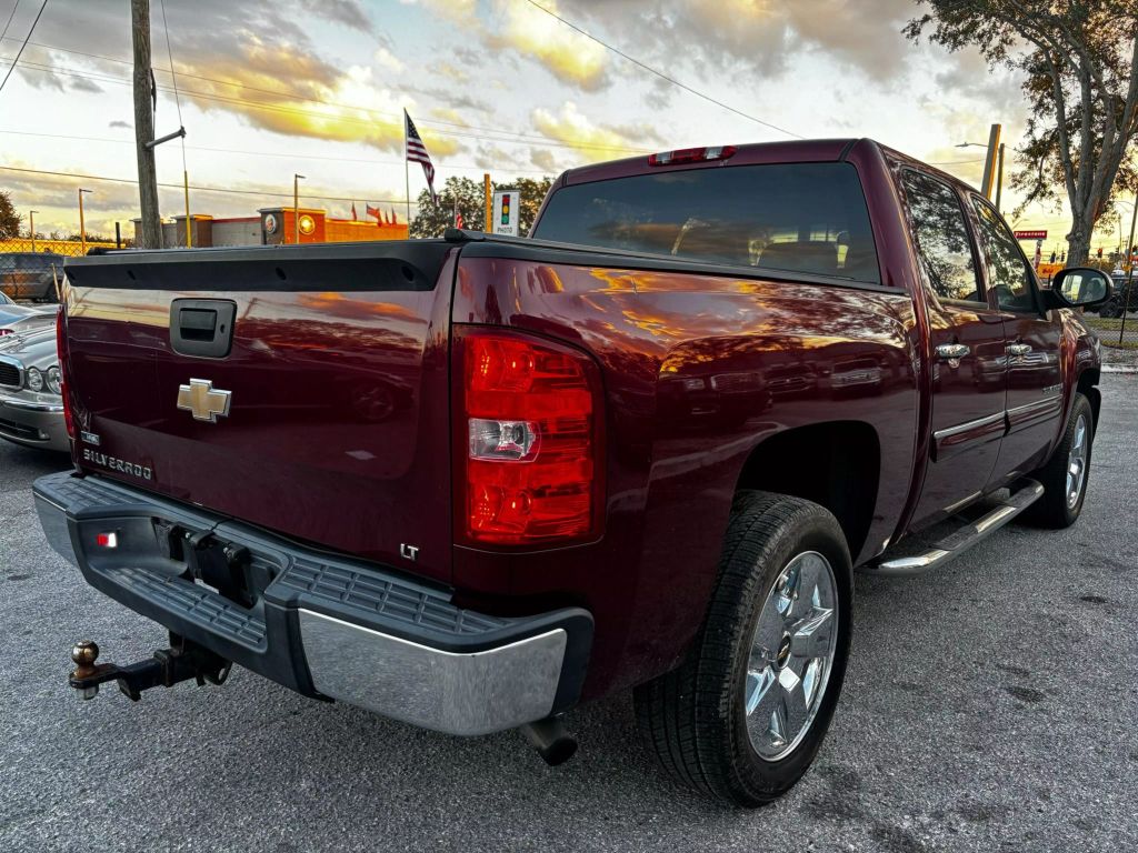 2009 CHEVROLET SILVERADO 1500 CREW CAB PICKUP V8, FLEX FUEL, 5.3 LITER LT PICKUP 4D 5 3/4 FT