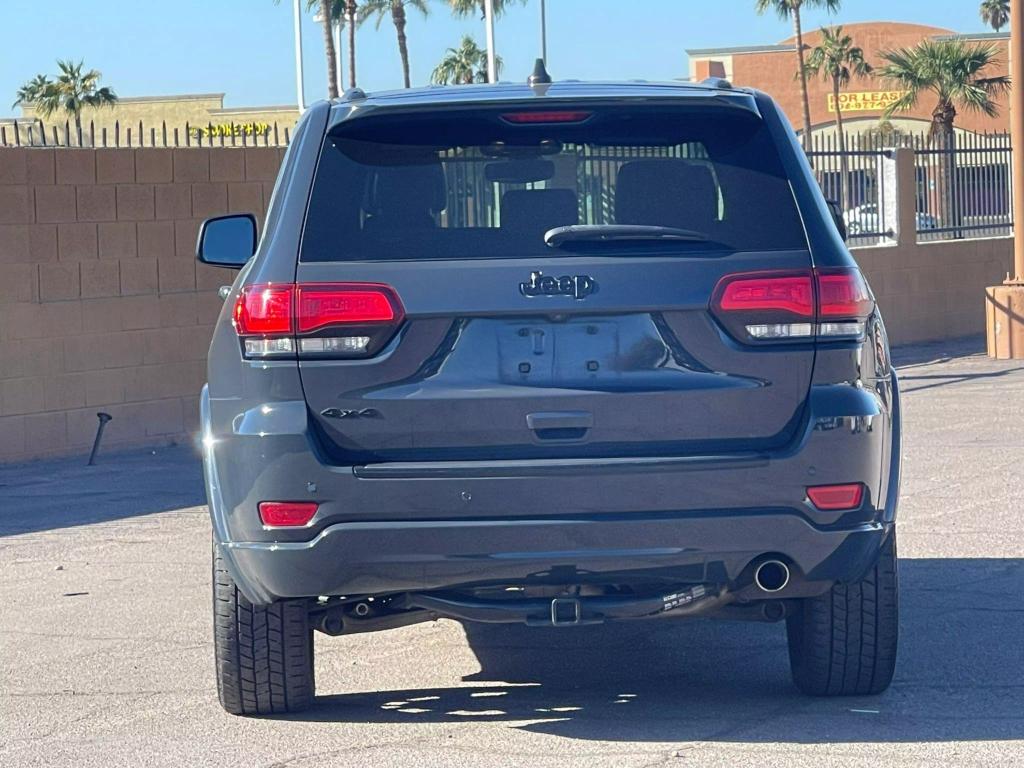 2018 Jeep Grand Cherokee Altitude photo 5