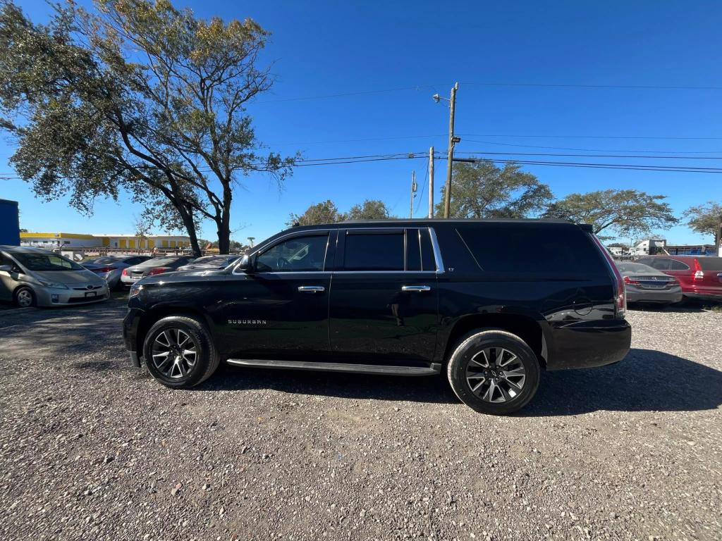 2019 Chevrolet Suburban LT photo 10