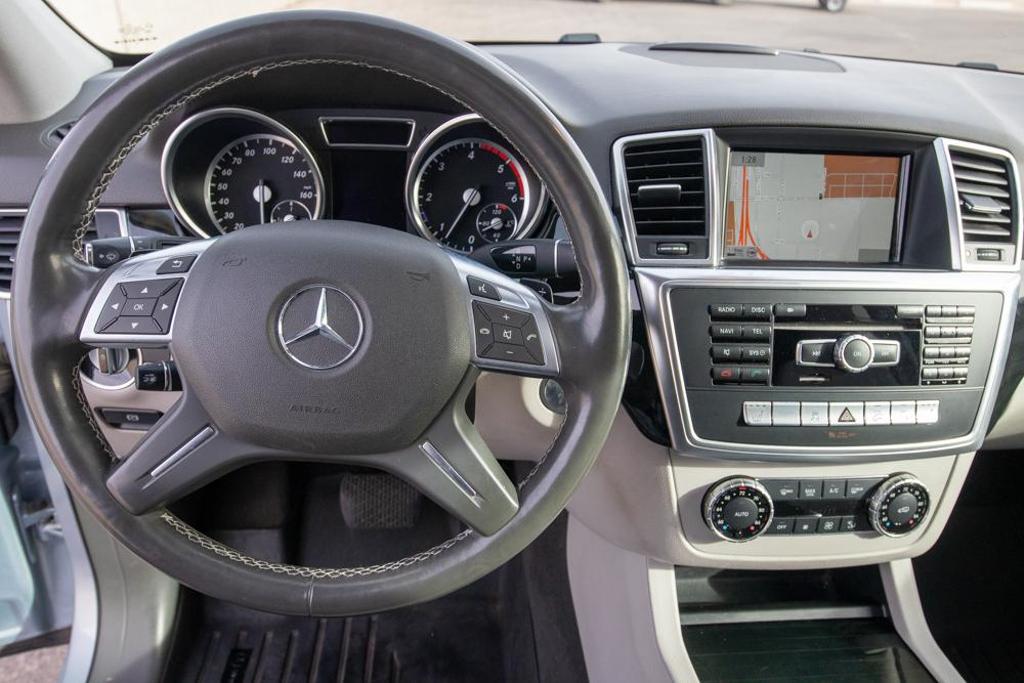 2014 Mercedes-Benz M-Class ML350 photo 13