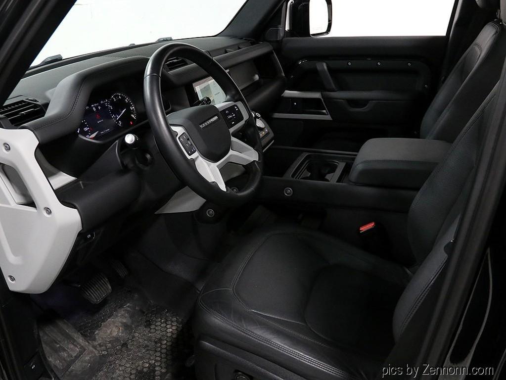 2023 Land Rover Defender SE photo 12