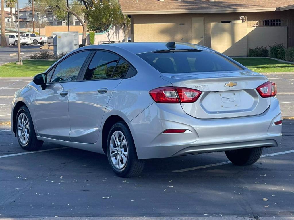 2019 Chevrolet Cruze LS photo 7