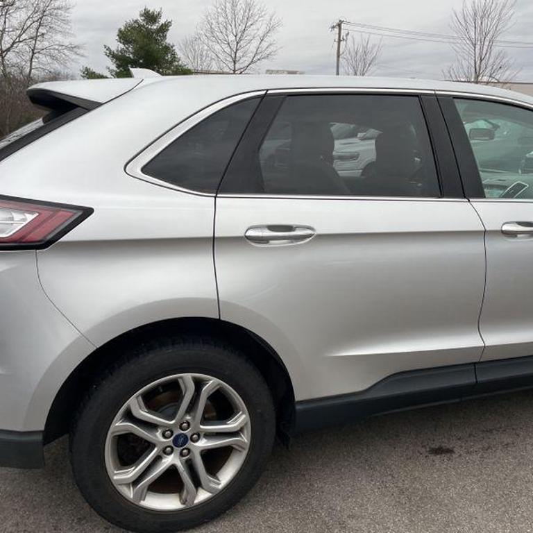 2018 Ford Edge Titanium photo 32