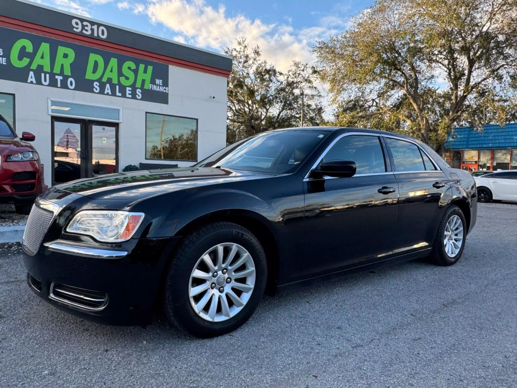 2012 CHRYSLER 300 SEDAN V6, 3.6 LITER 300 SEDAN 4D