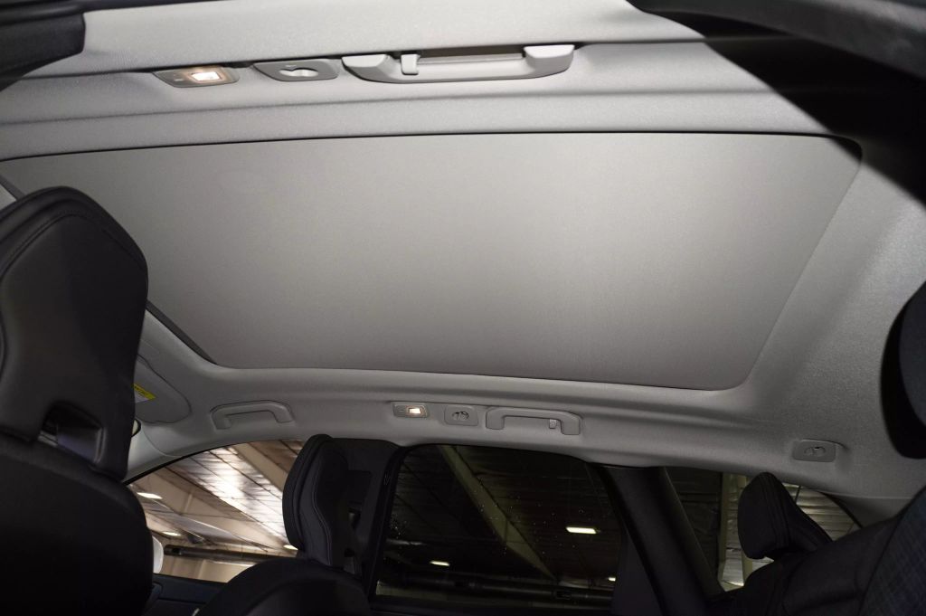 2024 VOLVO XC60 SUV 4-CYL, TURBO, 2.0 LITER B5 CORE DARK THEME SPORT UTILITY 4D