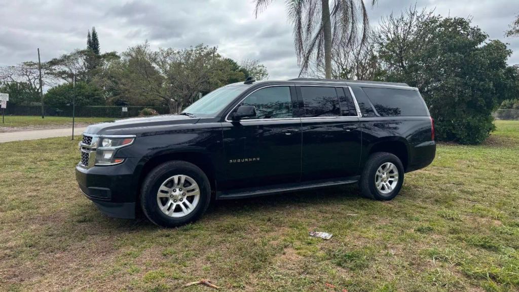 Used 2019 Chevrolet Suburban LT with VIN 1GNSKHKC6KR164836 for sale in West Palm Beach, FL