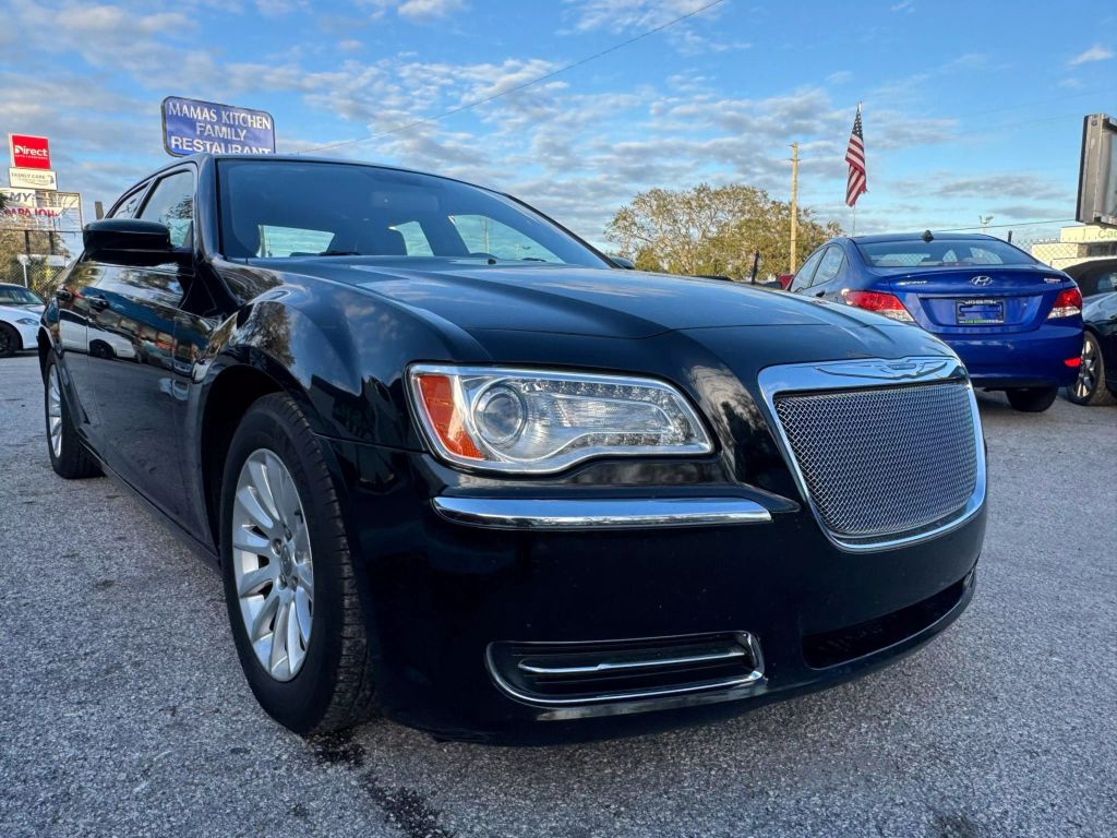 2012 CHRYSLER 300 SEDAN V6, 3.6 LITER 300 SEDAN 4D