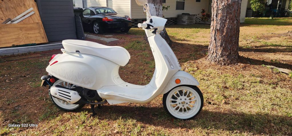 2023 Vespa Sprint - Image 6 2023 Vespa Sprint - Image 6