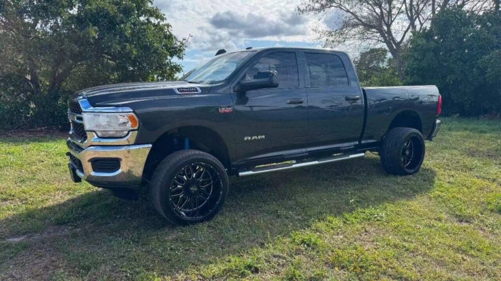 Used 2020 RAM Ram 2500 Pickup Tradesman with VIN 3C6UR5CJ8LG309912 for sale in West Palm Beach, FL